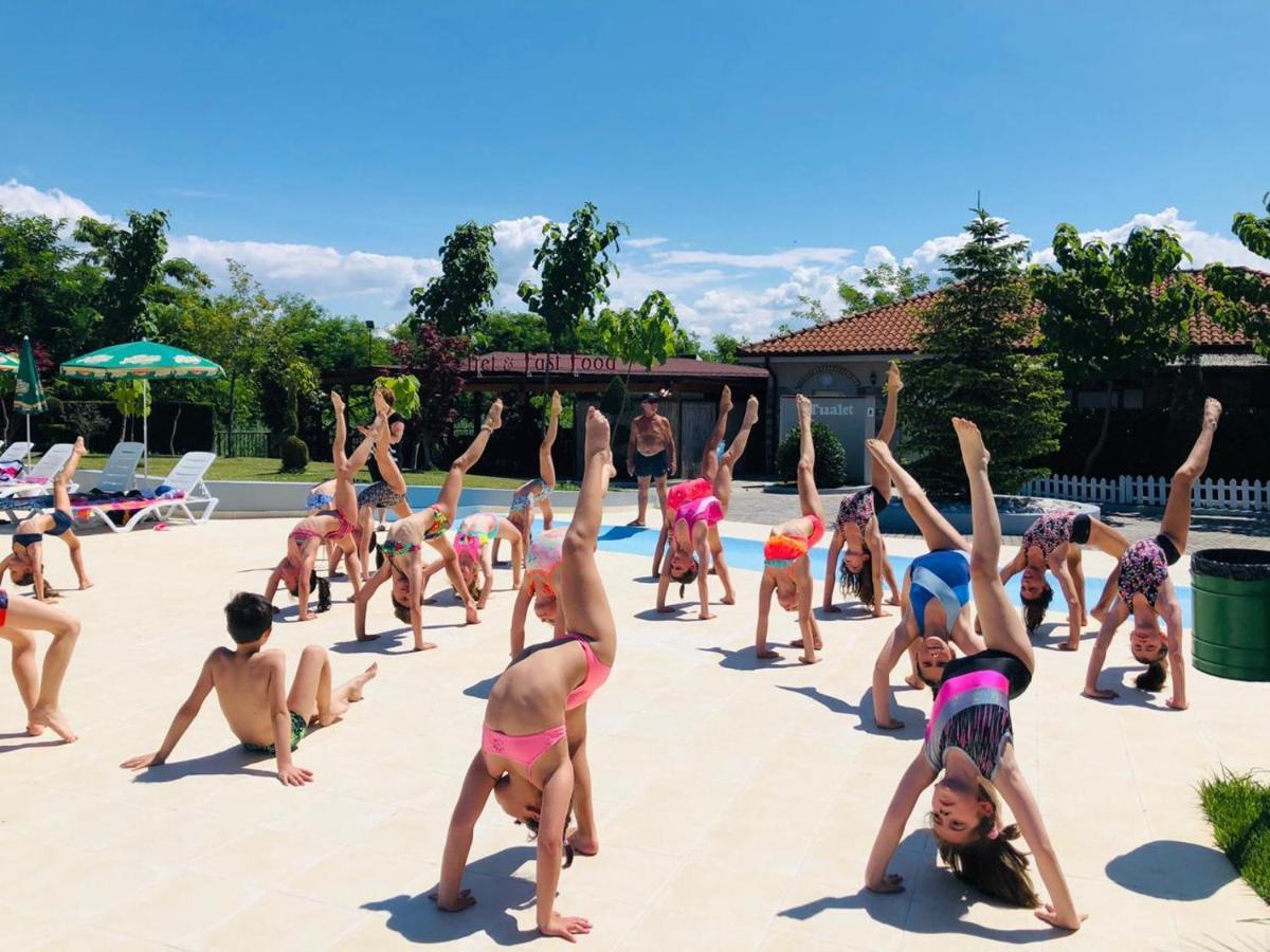 Bushat Gardenland Resort מראה חיצוני תמונה